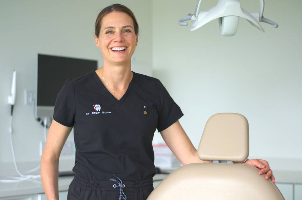 Pourquoi personnaliser sa blouse de dentiste